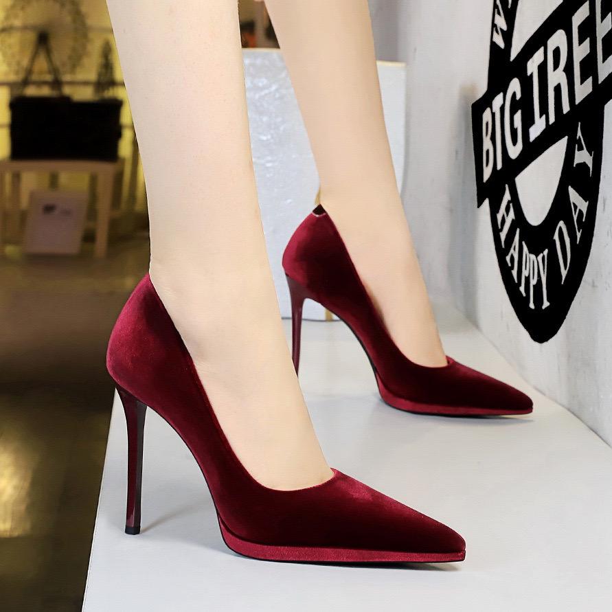 Luxurious Pointed Suede Heels.